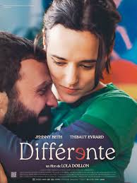 Différente, réalisé par Lola Doillon et sorti en juin 2025, est une comédie romantique qui suit Katia, une brillante documentaliste de 35 ans, interprétée par Jehnny Beth, qui découvre sa neuroatypie (autisme) tardivement, bouleversant sa vie personnelle chaotique et ses relations amoureuses, explorant avec humour et tendresse l'identité, l'acceptation de soi et les défis de l'inclusion sociale pour les femmes autistes.